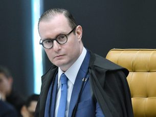 Veja a decisão do ministro Cristiano Zanin, que anula reeleição de Roberto Cidade na ALEAM e muda o mapa político do Estado para 2026
