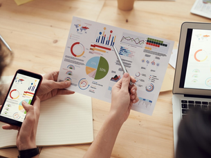 Pesquisa Listening é incoerente e apresenta resultados 100% improváveis