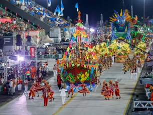 Mesmo com presidente preso, A Grande Família vence o Carnaval com dois décimos à frente da Vitória Régia, que também teve problemas recentes
