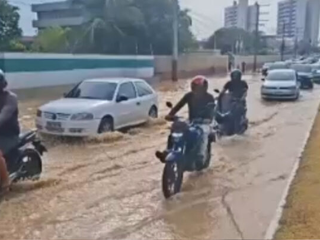 Águas de Manaus conclui reparo em adutora rompida, mas moradores ainda podem esperar até 48 horas por água