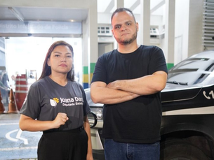 Deputada e vereador transformam prisão de homem que atropelou animais e matou um deles em show midiático, com direito a gritos histéricos no aeroporto