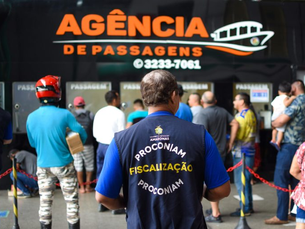 Quatro operadoras de transportes fluviais são autuadas por cobrar preços abusivos de quem quer ir ao Festival de Parintins
