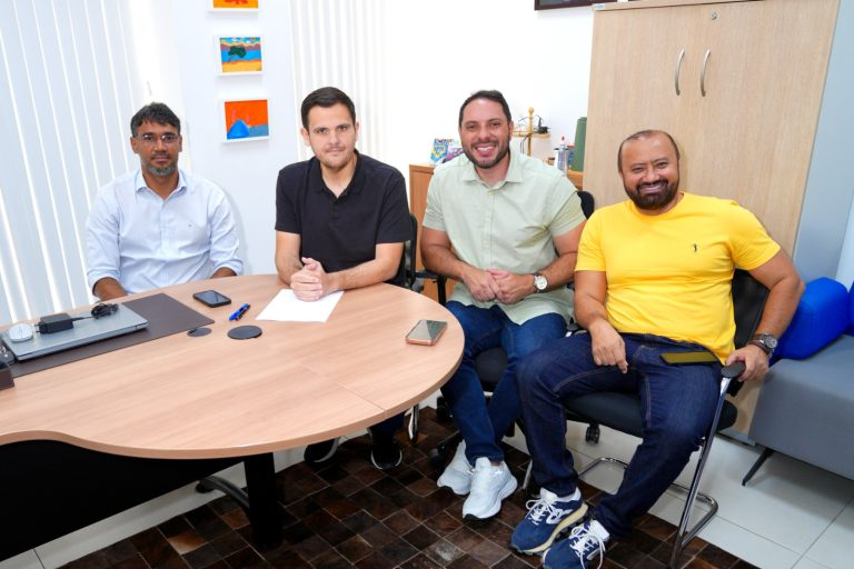 Prefeito em exercício libera R$ 52 milhões para pagamento de bonificação a mais de 17,7 mil professores e trabalhadores da Educação