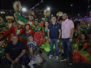 Prefeito destaca público de 120 mil pessoas e resgate da cultura popular no 65º Festival Folclórico