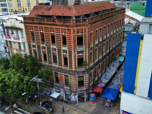 Prefeitura e Iphan anunciam que vão recuperar antigo prédio dos Correios na Eduardo Ribeiro