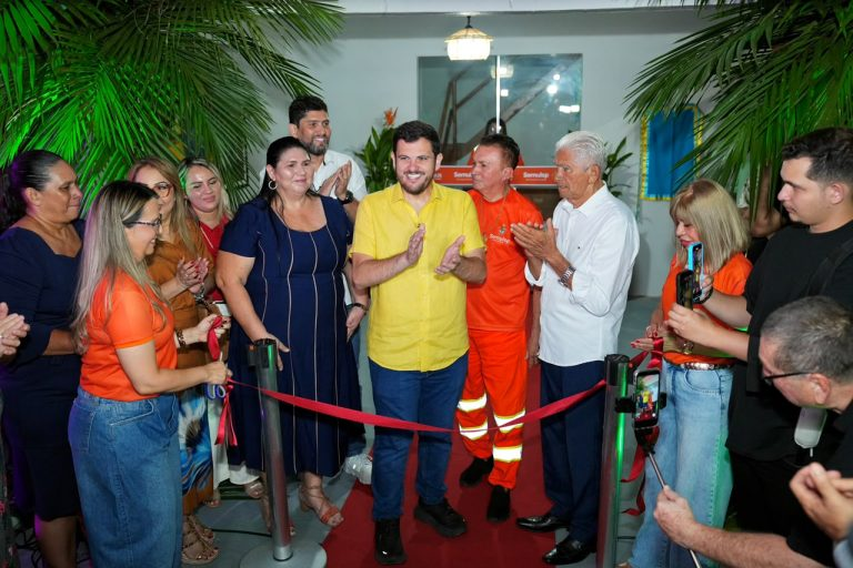 Prefeito Renato Junior inaugura nova biblioteca da Semulsp e amplia investimento na formação da comunidade e dos trabalhadores da limpeza pública