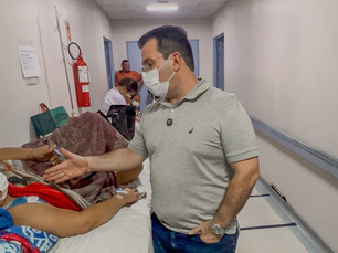 “Estão tirando os médicos experientes da UTI do 28 de Agosto para economizar”, denuncia deputado