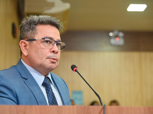 Ano fecha com pesquisas eleitorais para todos os gostos e apenas uma certeza: tudo pode mudar no dia 6 de abril e o personagem central de todas as definições é Tadeu de Souza