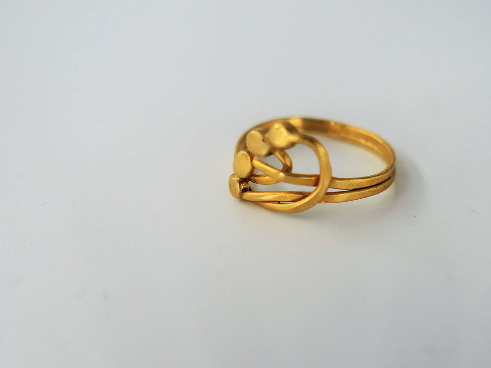 Thumbnail: Tiny gold branches ring  