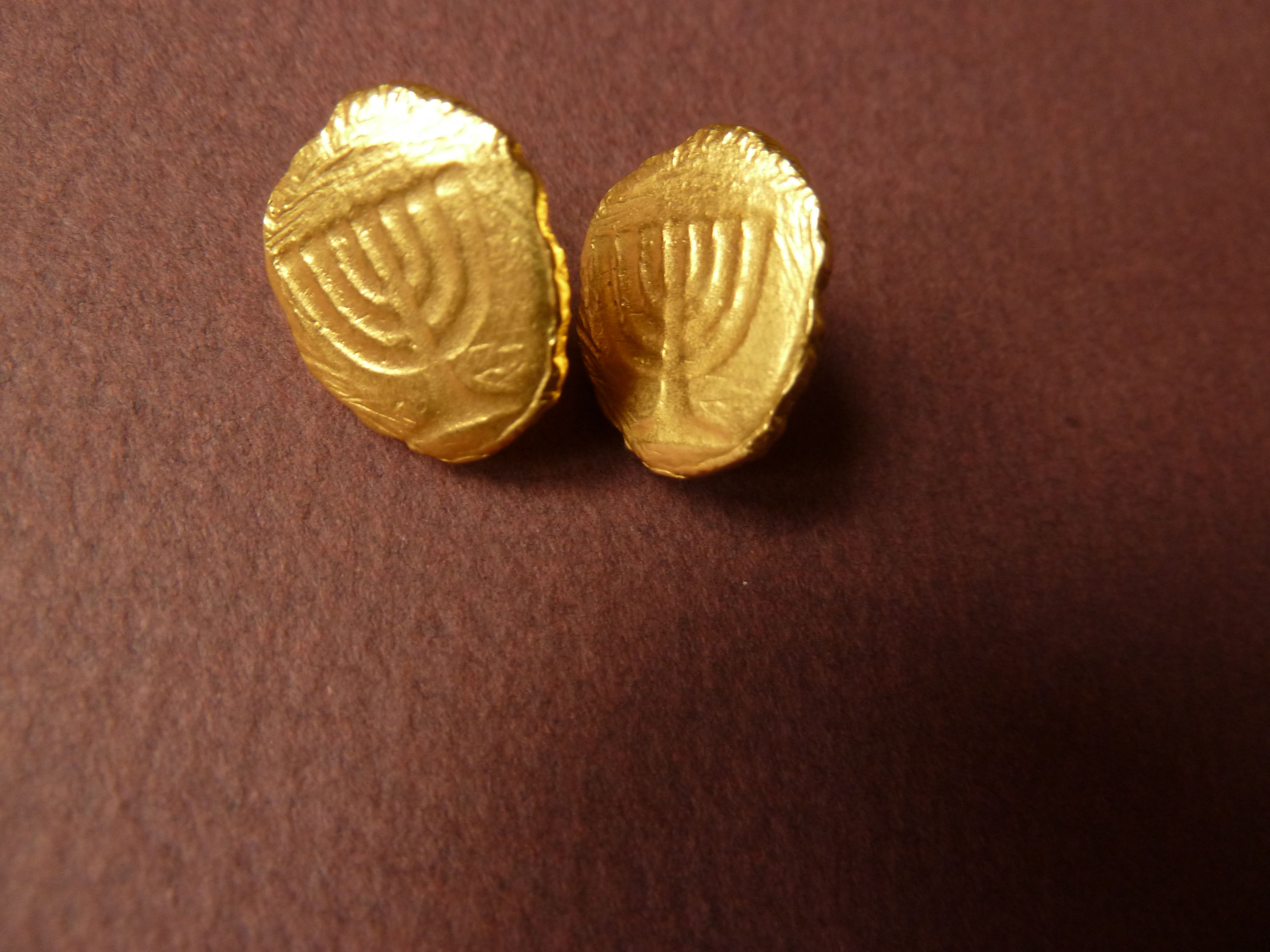 עגילי מנורה