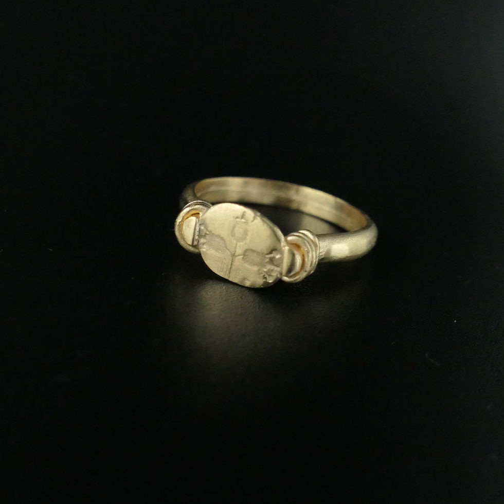 טבעת חותם רימונים לזרת זהב 14 קראט