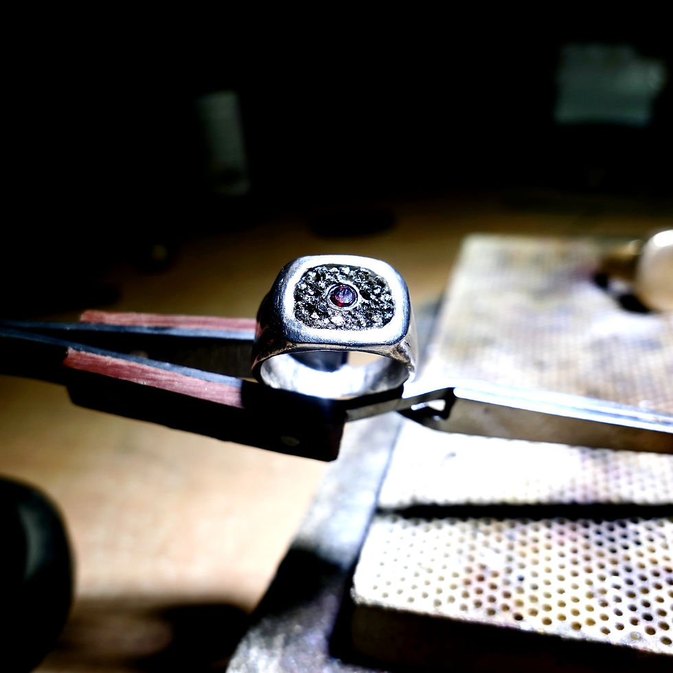 Thumbnail: טבעת כסף פיריט וגרנט