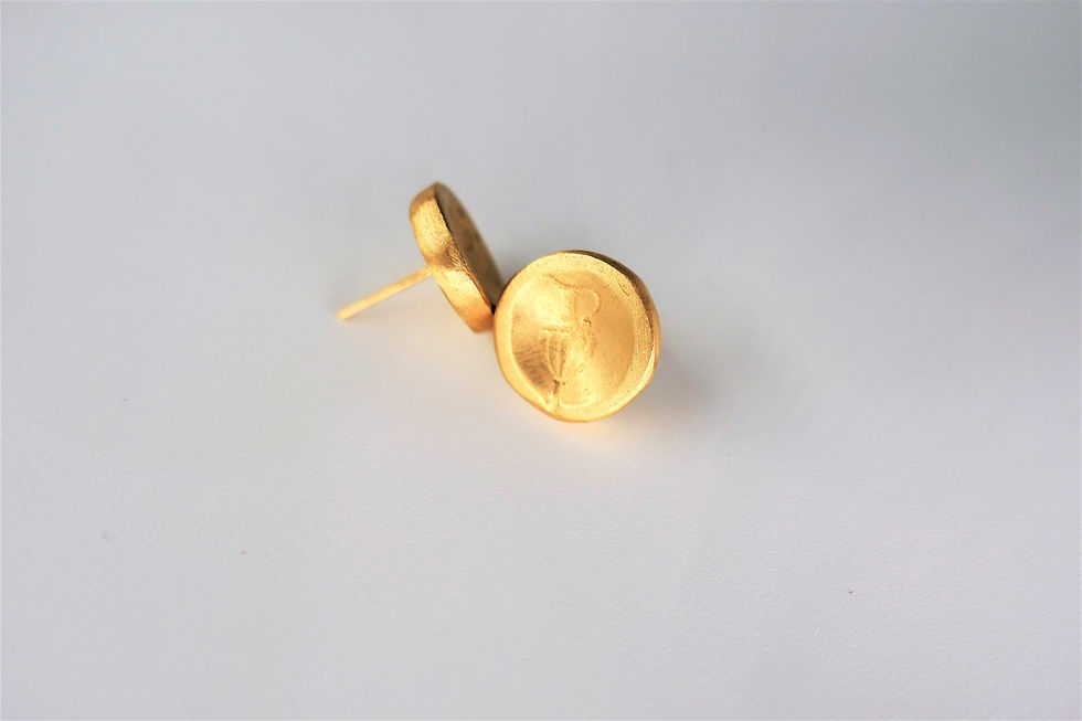 עגילים צמודים לאוזן