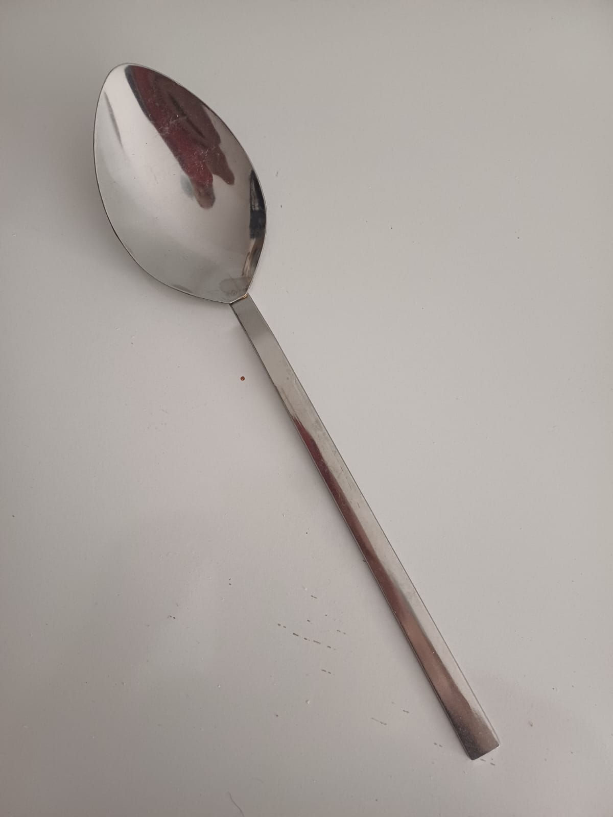 Modern Tasarımlı Paslanmaz Çelik Servis Kaşığı – Şık ve Dayanıklı