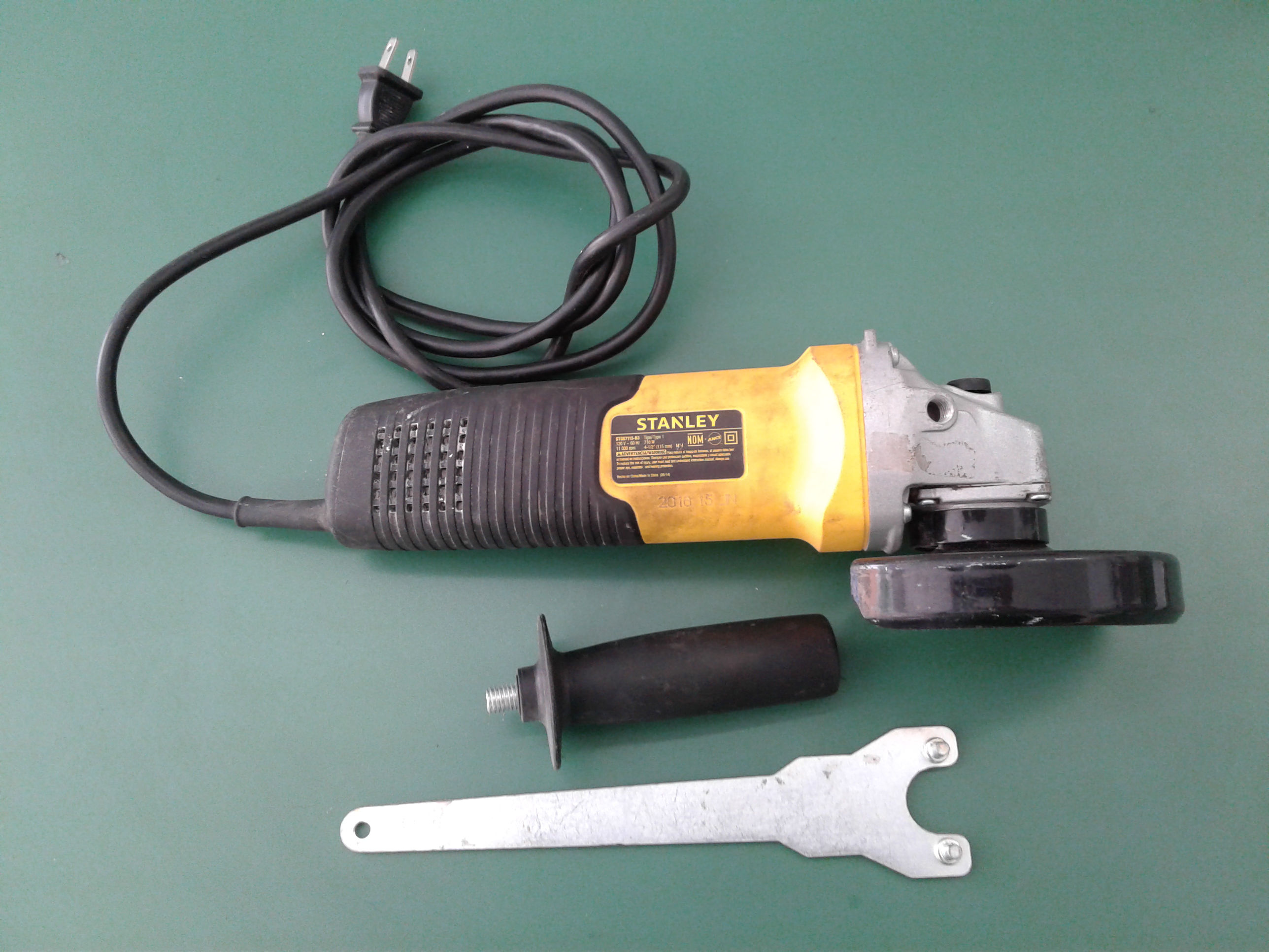 Esmeriladora Angular Stanley