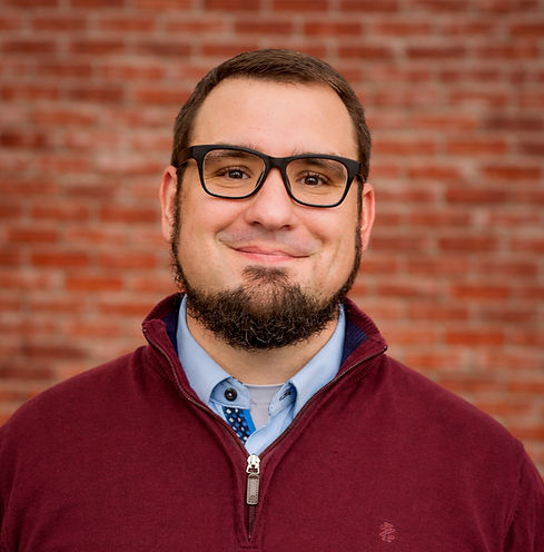 Friendly headshot with a blurred background_edited_edited.jpg