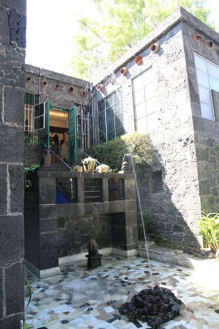 芙烈達·卡蘿博物館 噴水池