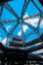 匹茲堡海盜 三層樓高鋼骨旋轉坡道與手扶梯