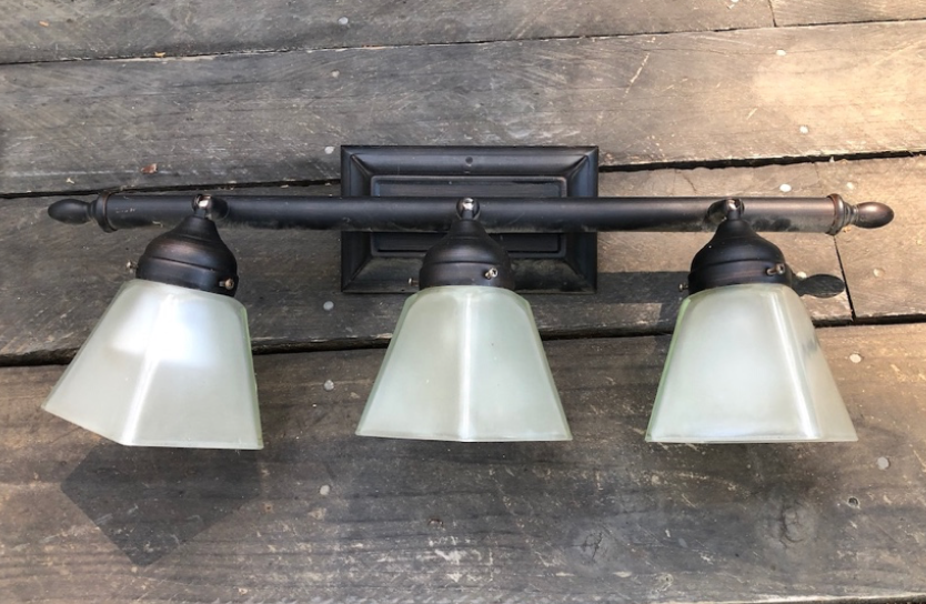 Vanity Lights $15