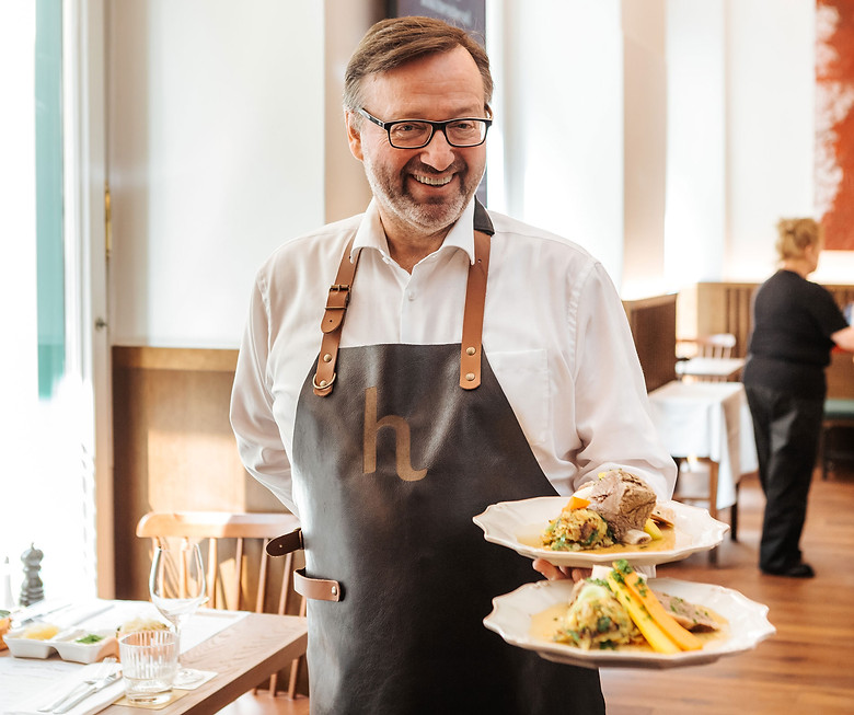 Service at the Huth Gastwirtschaft