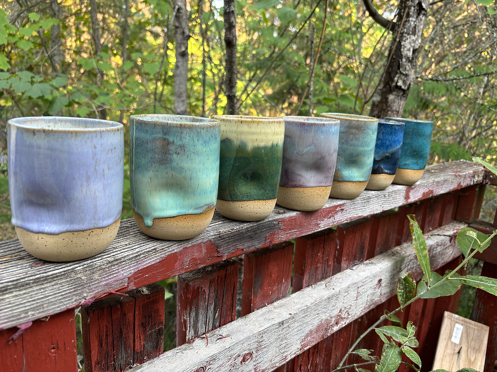 A row of pottery