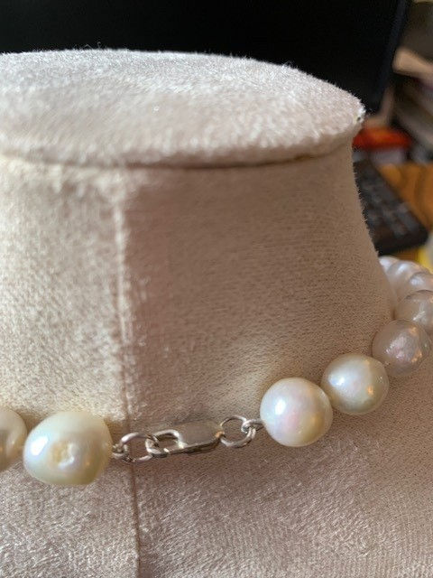 Thumbnail: The Burning Heart baroque pearls necklace