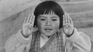 A Teramo la mostra su Sebastiana Papa "Sono tutta negli occhi"