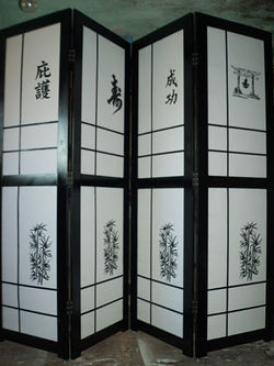 BIOMBO PRETO ORIENTAL.JPG