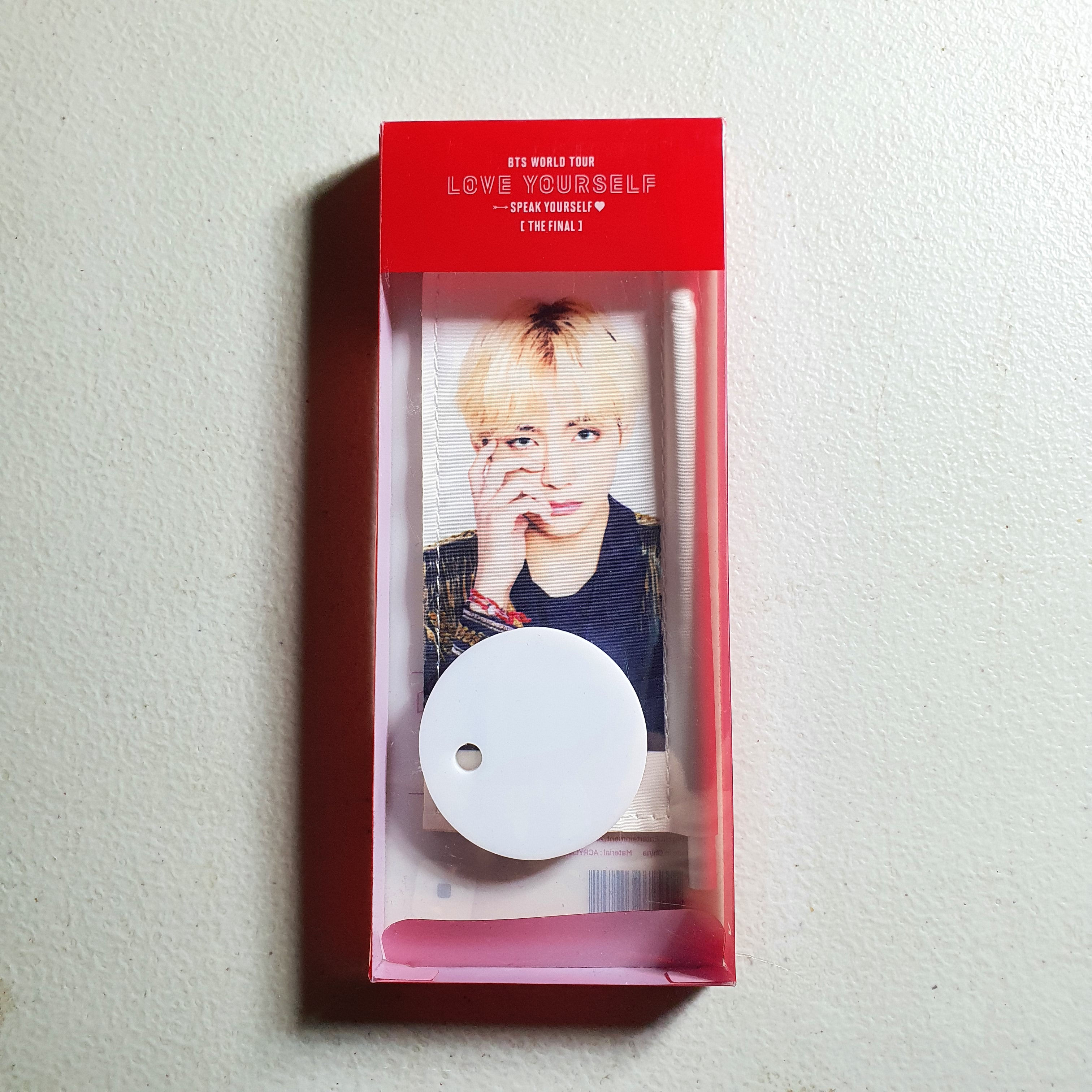 [ON HAND] Mini Flag - (V) Love Yourself: Speak Yourself The FINAL