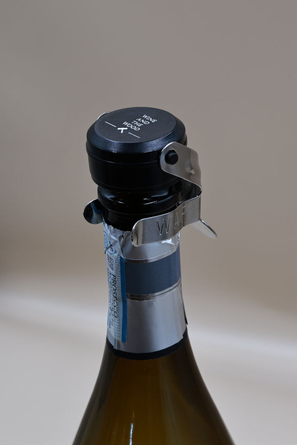Wine and the Wood bottle stopper