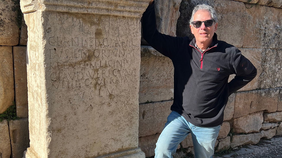 Language immersion stay in Provence – visit to the Glanum archaeological site near Saint-Rémy
