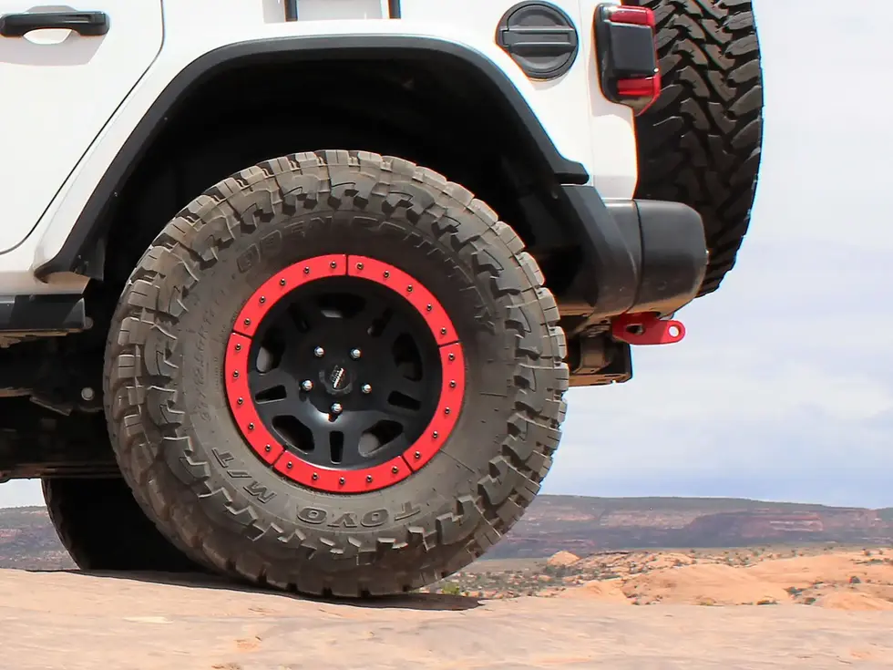 JL JT CLOSED REAR TOW LOOPS