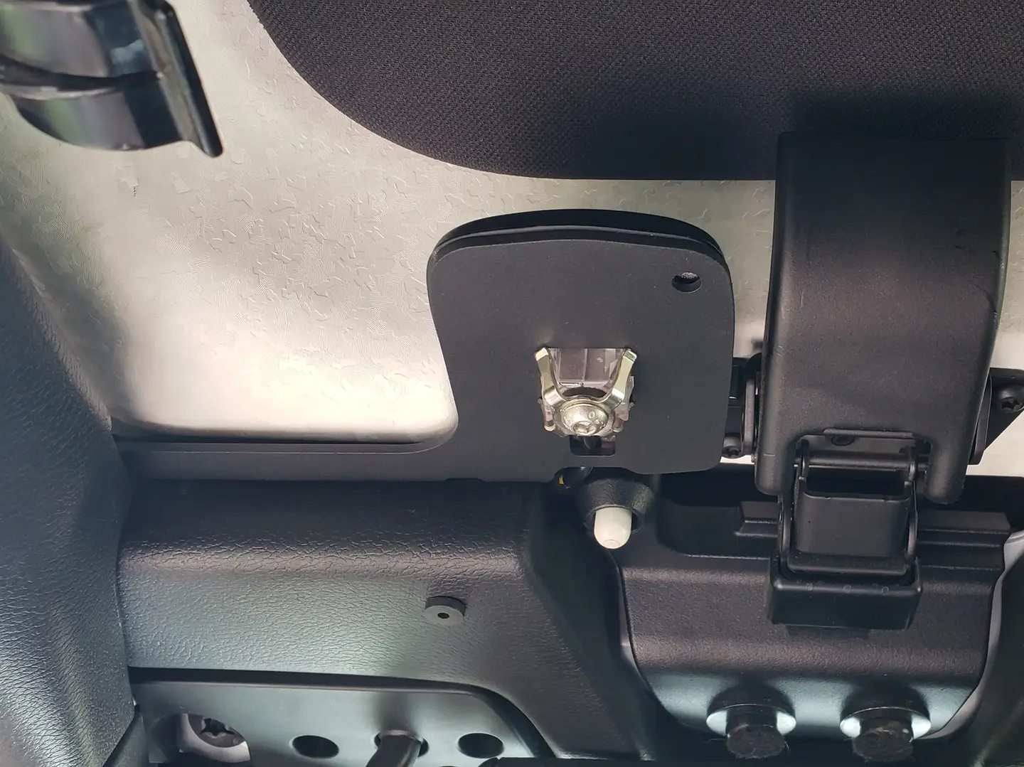 JL/JT SATELLITE ANTENNA RELOCATION BRACKET
