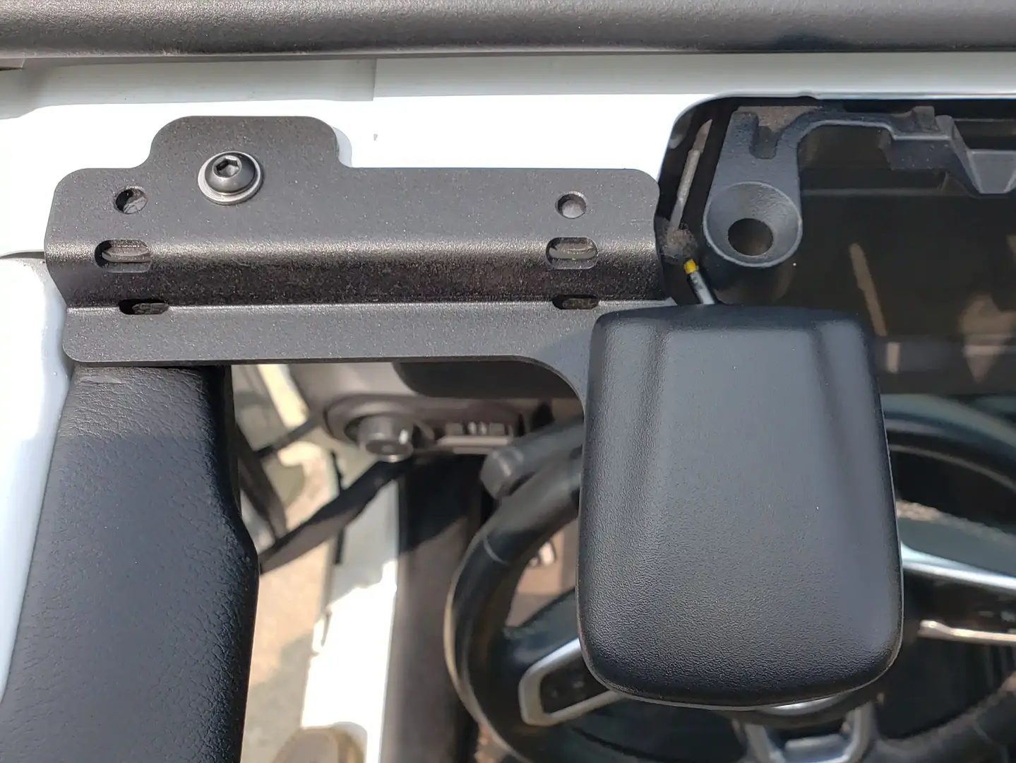 JL/JT SATELLITE ANTENNA RELOCATION BRACKET