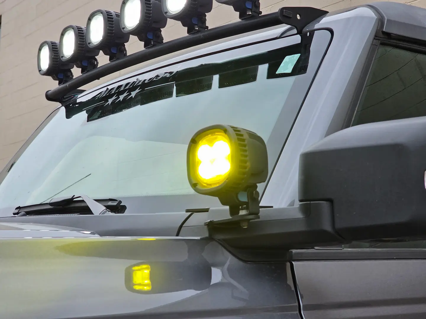 FORD BRONCO SIDE PERIPHERAL CUBE LIGHT BRACKETS