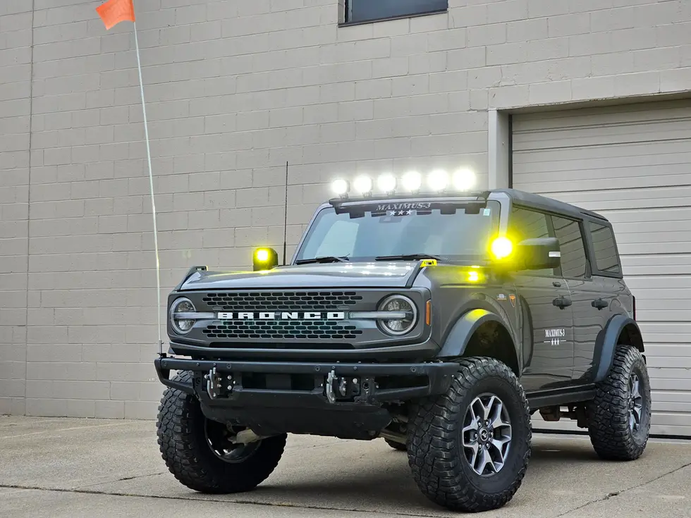 FORD BRONCO FLAG MOUNT