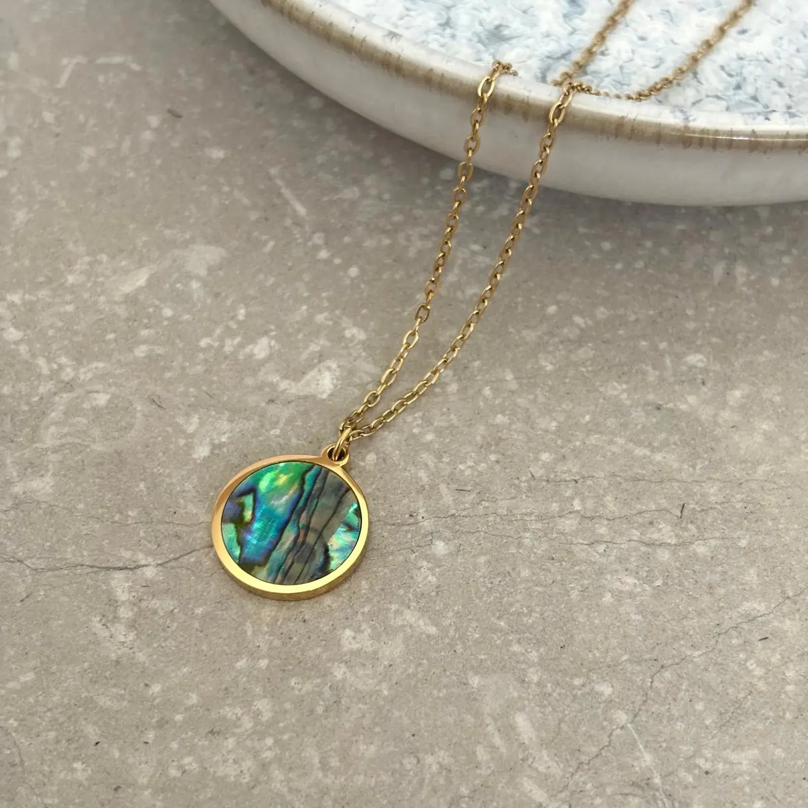 Tarnish Resistant Paolo Shell Necklace