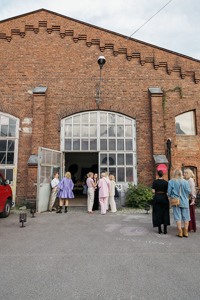 Juhlatila Studio Skaala kuvattuna ulkoa 
