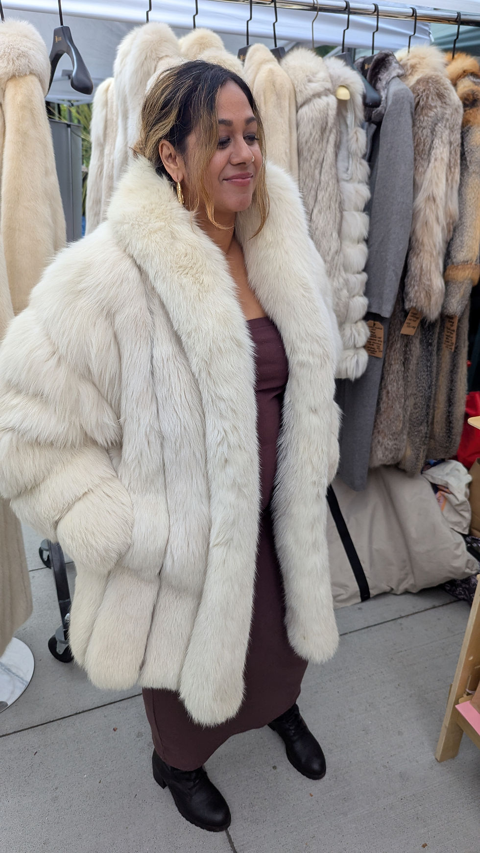 Miniatura: Model wearing vintage Saga Furs white fox stroller coat, front full-body view.
