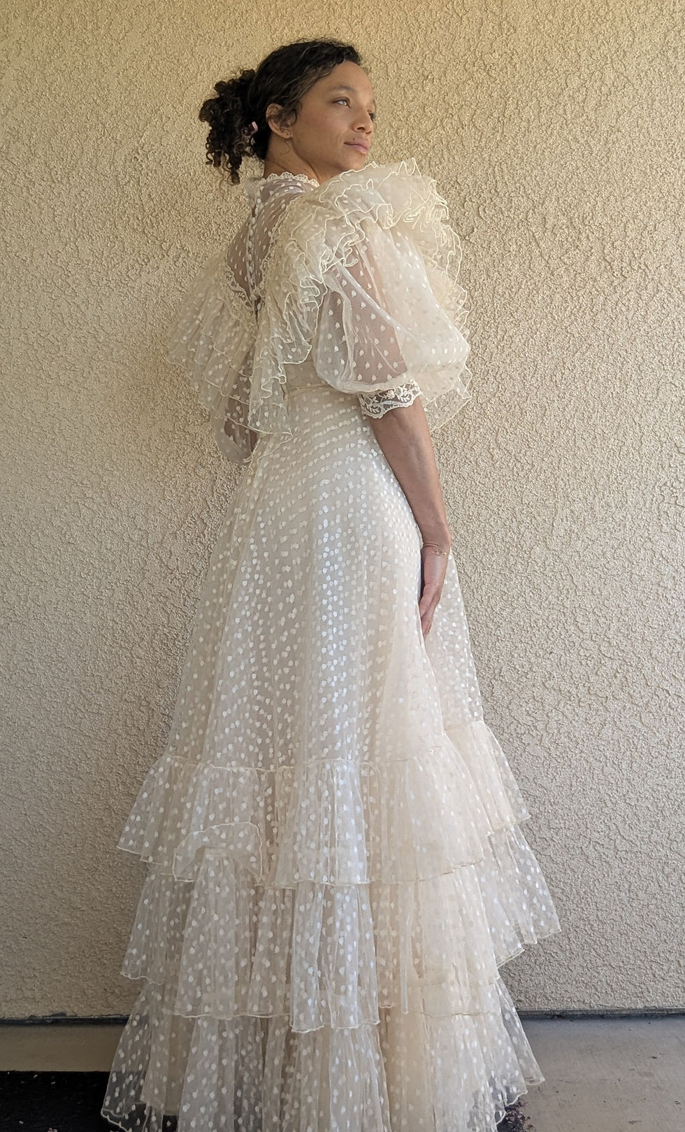 Miniatyrbild: Early 1980s Custom Swiss Dot Tulle Vintage Bridal Gown