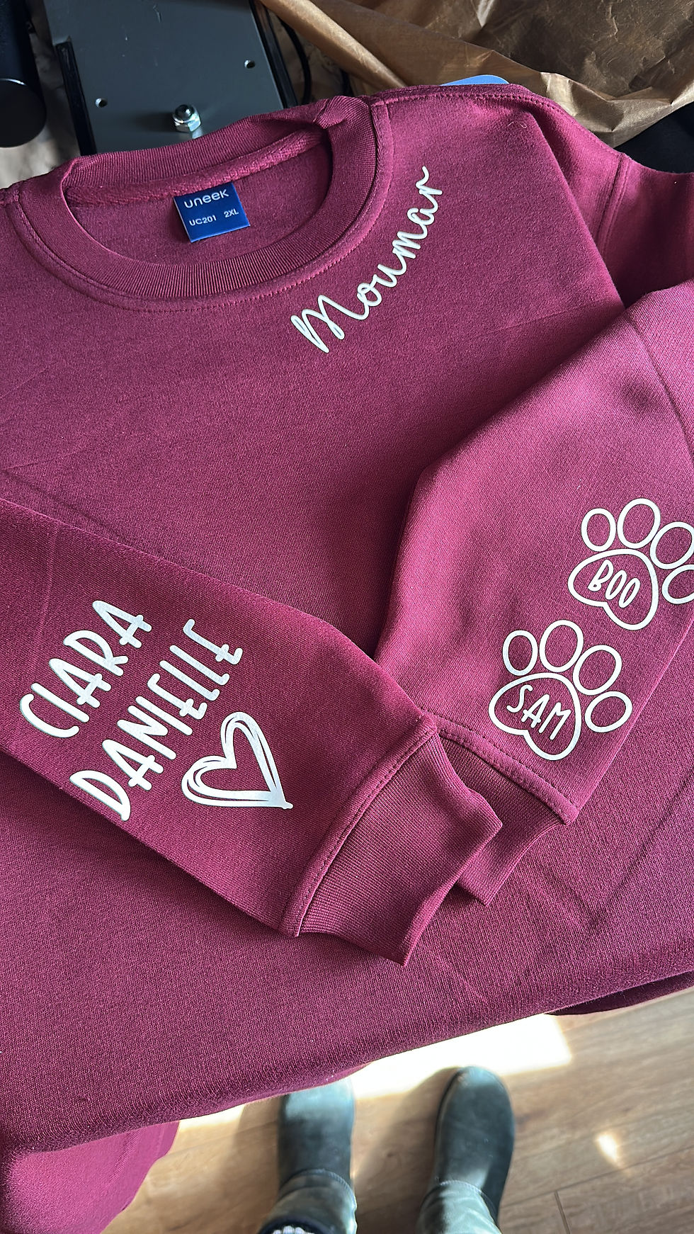 Thumbnail: Personalised_ T-SHIRT_ HOODY_ SWEATSHIRT_Mum with names on the sleeve
