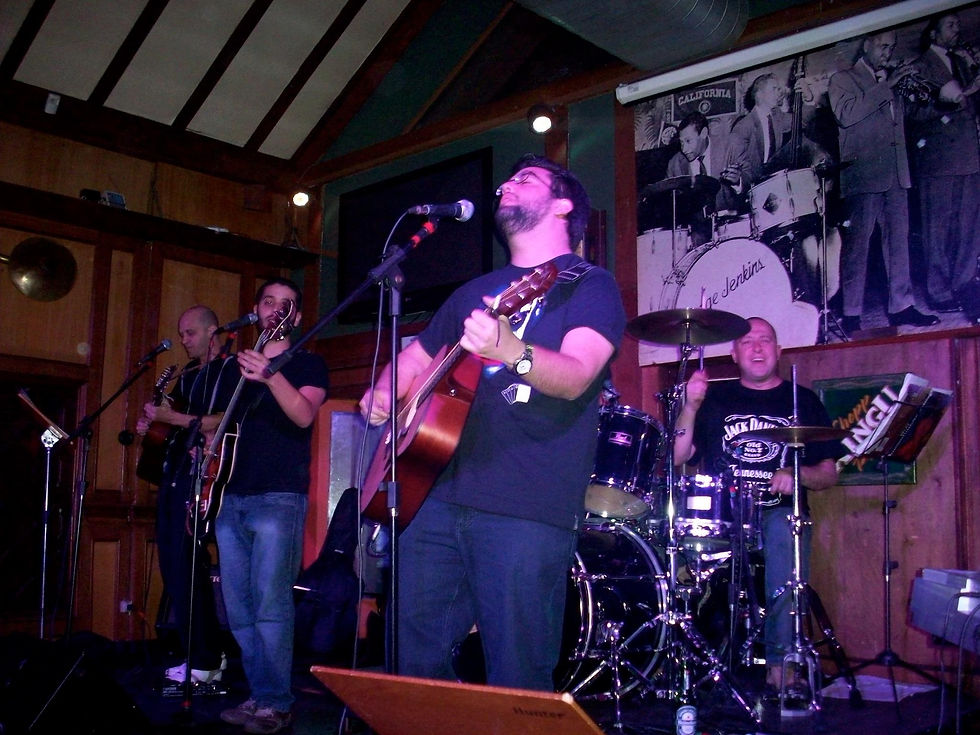 ACOUSTIC BEATLES BAND-4