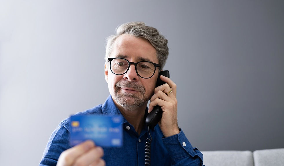 Phishing IA, faux sites shopping, faux support technique : les arnaques qui explosent en décembre 2025 dans le Gard (Les Angles, Pujaut, Tavel…). Comment les repérer.