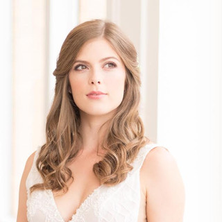 Wedding makeup artist and hairstyling packages. We cater for the whole bridal party, with a highly qualified team of wedding make-up artists.
