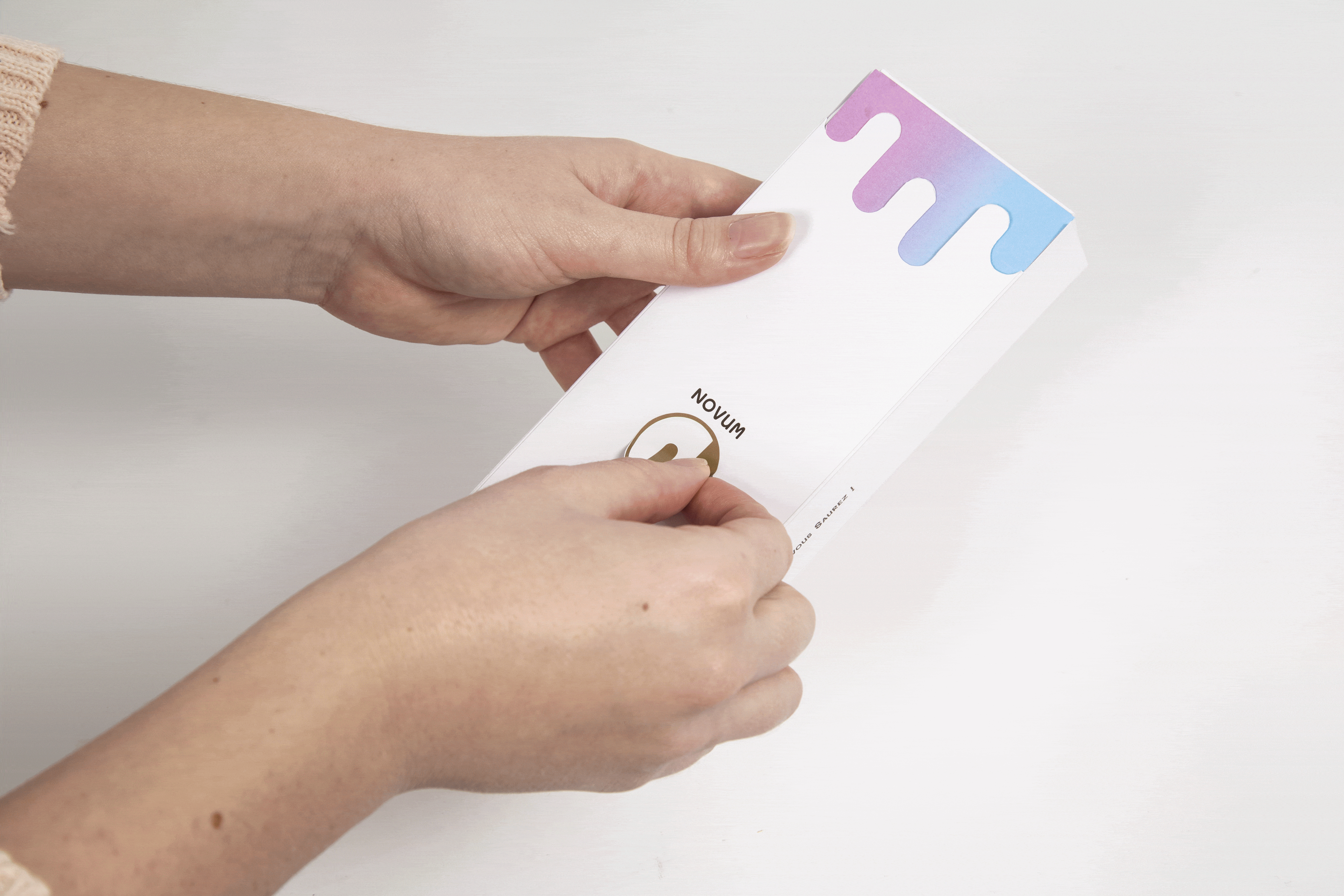 Novum_ouverture_packaging.gif