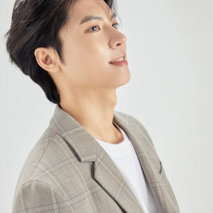 ペク・ヒョンフン PROFILE