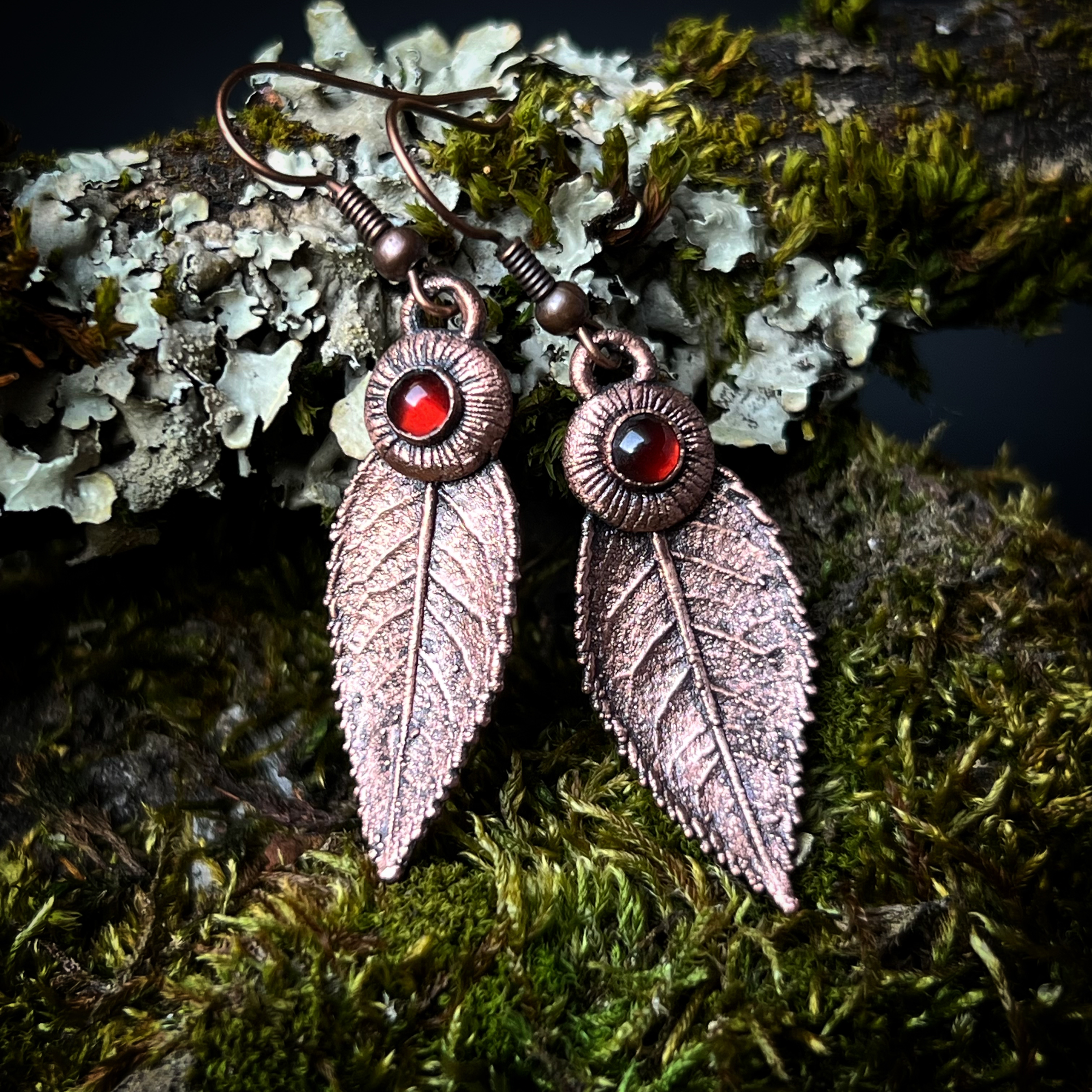 Wildrosen Ohrringe | Granat verkupfert