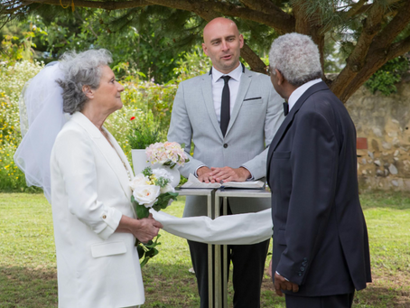 Say 'I Do' to Extra Income: Tips for Becoming a Wedding Officiant