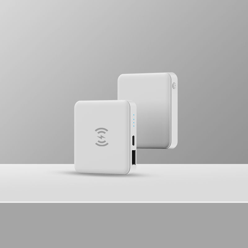 Thumbnail: White Portable Magnetic Qi Wireless 5000mAh Power Bank
