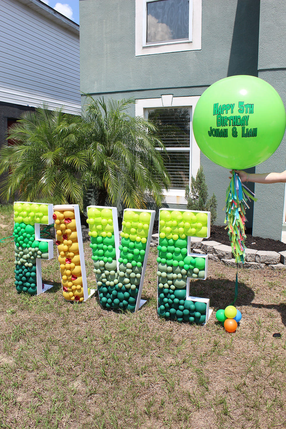 Thumbnail: Balloon Mosaic